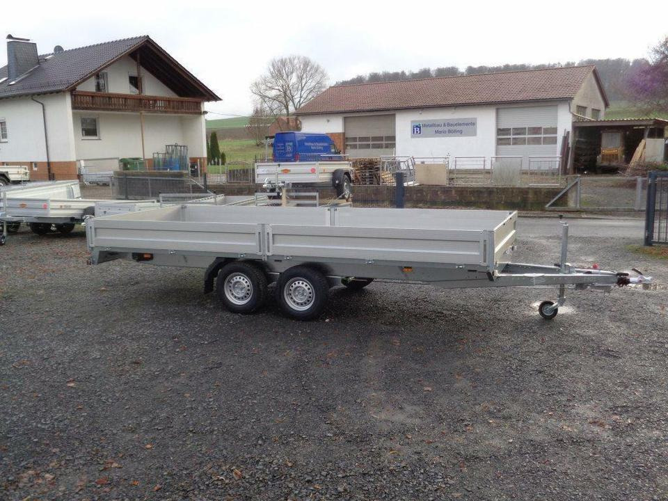 Böckmann PKW-Anhänger, 3,5to., Hochlader, 100 km/h - Dropside/ Flatbed trailer: picture 1 Böckmann PKW-Anhänger, 3,5to., Hochlader, 100 km/h - Dropside/ Flatbed trailer: picture 1