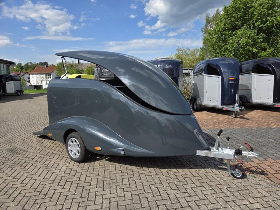 PKW Anhänger geschlossen Motorrad Mieten Leihen 1000kg 100km/h - Motorcycle trailer: picture 5 PKW Anhänger geschlossen Motorrad Mieten Leihen 1000kg 100km/h - Motorcycle trailer: picture 5