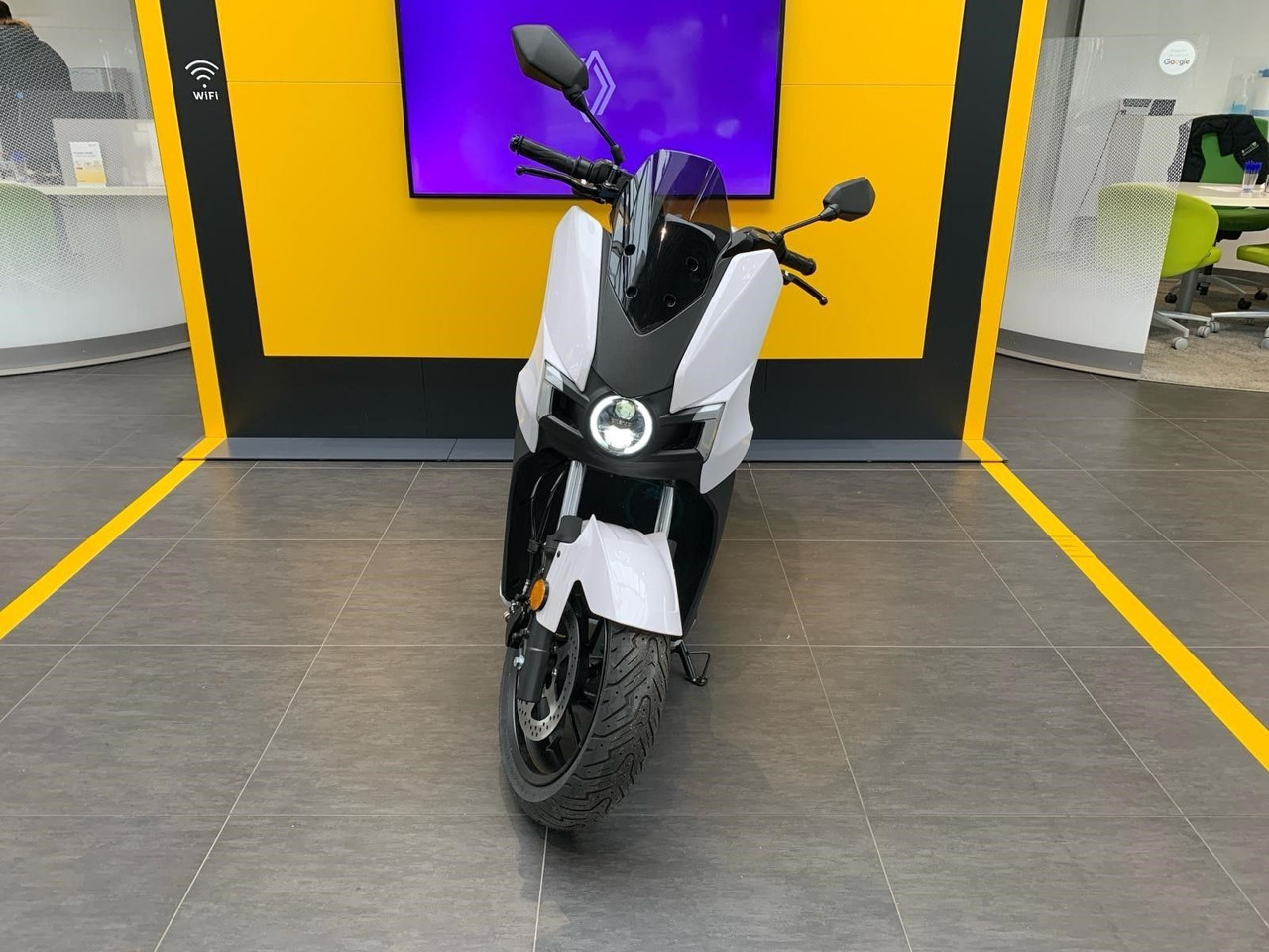 Silence S01 L3e Connected 95km/h (5,6 kWh) ELEKTROROLLER - Motorcycle: picture 3 Silence S01 L3e Connected 95km/h (5,6 kWh) ELEKTROROLLER - Motorcycle: picture 3