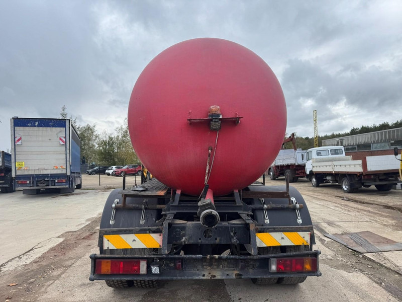 Vacuum truck MAN 18.232 (8000 L / 6 CYLINDER WITH MANUAL PUMP / STEEL SUSPENSION): picture 6