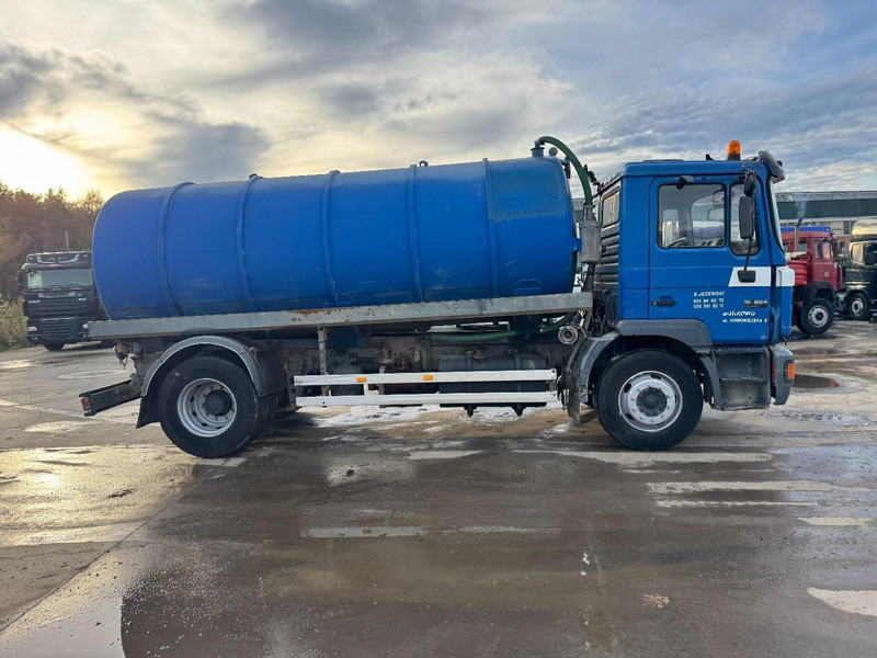 MAN 18.264 (12000 L / 6 CYLINDER / EURO 2 / MANUAL GEARBOX / BOITE MANUELLE) - Vacuum truck: picture 4 MAN 18.264 (12000 L / 6 CYLINDER / EURO 2 / MANUAL GEARBOX / BOITE MANUELLE) - Vacuum truck: picture 4