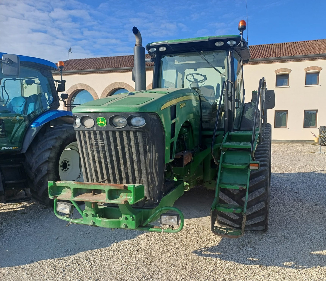 JOHN DEERE 8320 RT - Farm tractor: picture 1 JOHN DEERE 8320 RT - Farm tractor: picture 1