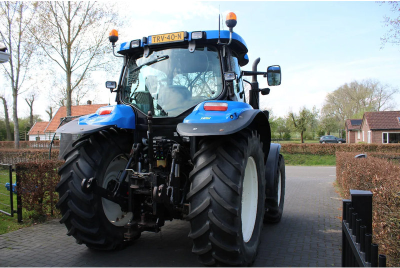 New Holland TS100A TS100A - Farm tractor: picture 4 New Holland TS100A TS100A - Farm tractor: picture 4