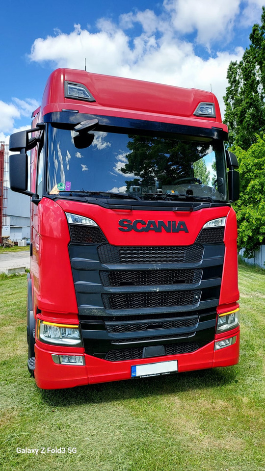 Scania S450 - Tractor unit: picture 2 Scania S450 - Tractor unit: picture 2