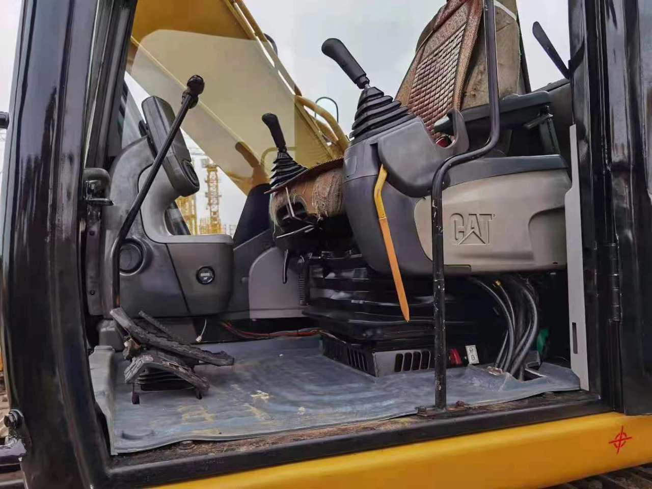 Excavator CATERPILLAR 315d: picture 8 Excavator CATERPILLAR 315d: picture 8