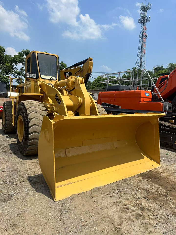CATERPILLAR - Wheel loader: picture 2 CATERPILLAR - Wheel loader: picture 2