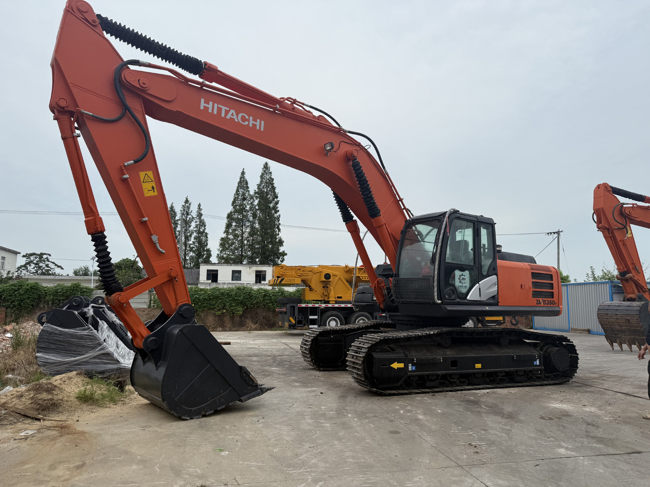 Hitachi Used Hitachi 350-5g Excavator - Crawler excavator: picture 1 Hitachi Used Hitachi 350-5g Excavator - Crawler excavator: picture 1