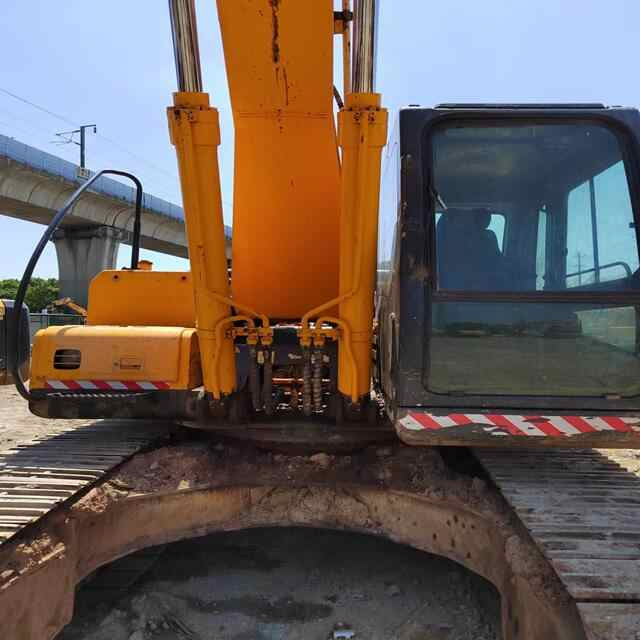 Second-hand Original Hyundai R215-7C Crawler Excavator - Crawler excavator: picture 4 Second-hand Original Hyundai R215-7C Crawler Excavator - Crawler excavator: picture 4