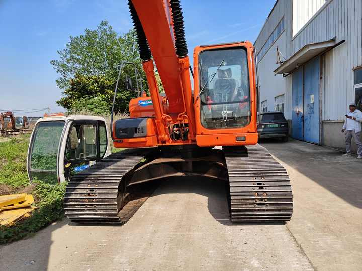 Used Doosan 225LC Excavator | Low Hours | Heavy-Duty Performance | Global Shipping [ Copy ] [ Copy ] [ Copy ] [ Copy ] on lease Used Doosan 225LC Excavator | Low Hours | Heavy-Duty Performance | Global Shipping [ Copy ] [ Copy ] [ Copy ] [ Copy ]: picture 6