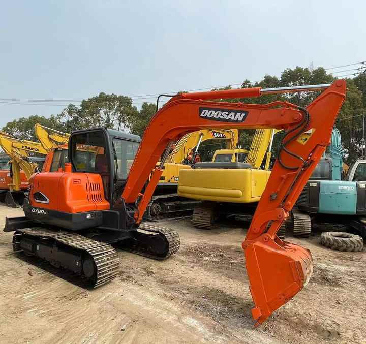 Used Doosan DX60-9c Excavator | Low Hours | Robust Undercarriage | Global Shipping | Discounted Price - Excavator: picture 5 Used Doosan DX60-9c Excavator | Low Hours | Robust Undercarriage | Global Shipping | Discounted Price - Excavator: picture 5