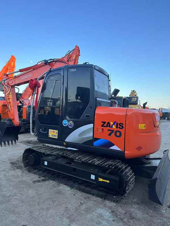 Used Excavator Good Quality Low Price Hitachi ZX70 Excavator in Good Condition for Sale - Crawler excavator: picture 2 Used Excavator Good Quality Low Price Hitachi ZX70 Excavator in Good Condition for Sale - Crawler excavator: picture 2