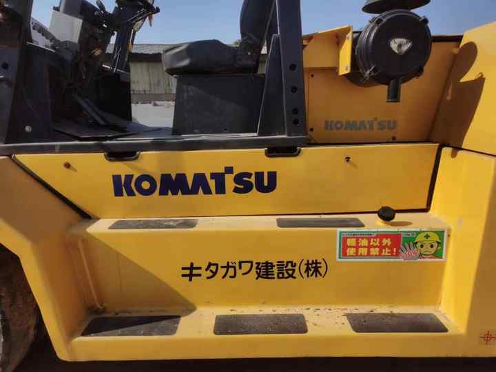 Used Original Japan Brand komatsu 15tons Forklift for Sale Low Working Hours Strong Power - Forklift: picture 4 Used Original Japan Brand komatsu 15tons Forklift for Sale Low Working Hours Strong Power - Forklift: picture 4