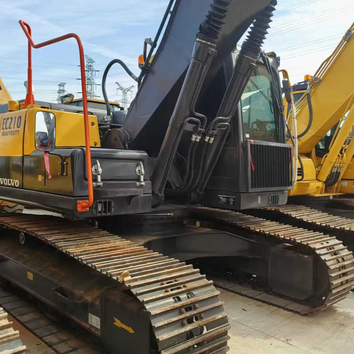 Used VOLVO EC210 Excavators Hydraulic Excavators - Crawler excavator: picture 1 Used VOLVO EC210 Excavators Hydraulic Excavators - Crawler excavator: picture 1