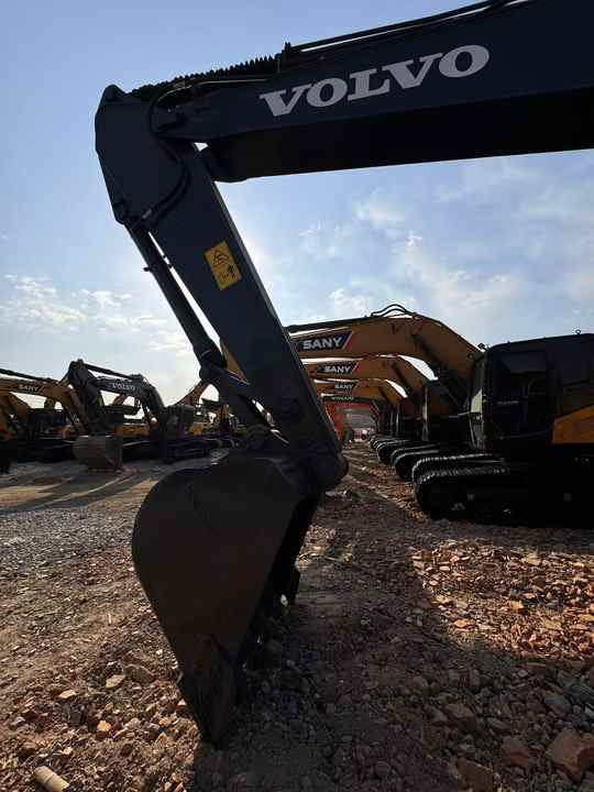 Used VOLVO EC210 Excavators Hydraulic Excavators - Crawler excavator: picture 4 Used VOLVO EC210 Excavators Hydraulic Excavators - Crawler excavator: picture 4