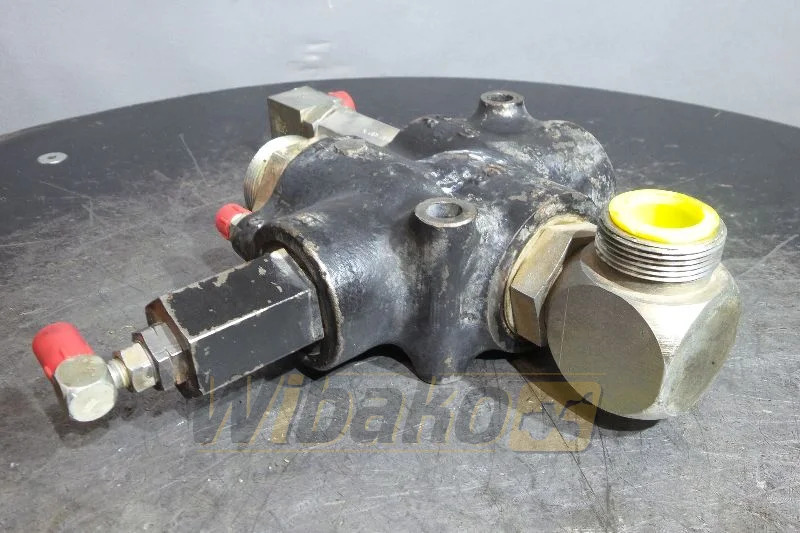 Case 921C - Hydraulic valve for Construction machinery: picture 1 Case 921C - Hydraulic valve for Construction machinery: picture 1