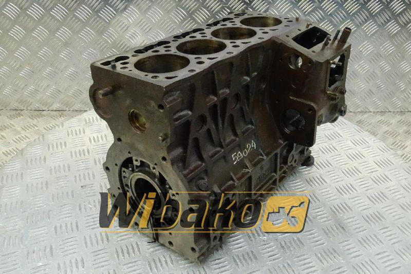 Crankcase for engine Kubota V1305E 1305D - Crankcase for Construction machinery: picture 1 Crankcase for engine Kubota V1305E 1305D - Crankcase for Construction machinery: picture 1