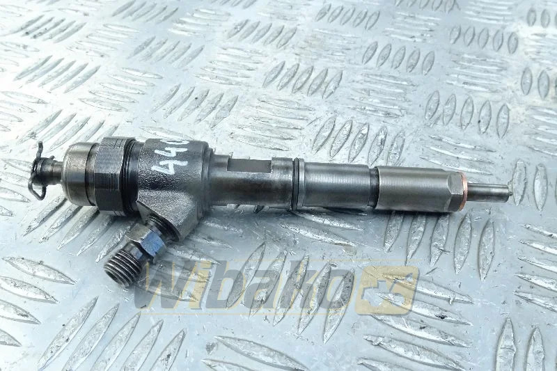 Deutz TCD3.6 L4 04123831 - Injector for Construction machinery: picture 1 Deutz TCD3.6 L4 04123831 - Injector for Construction machinery: picture 1