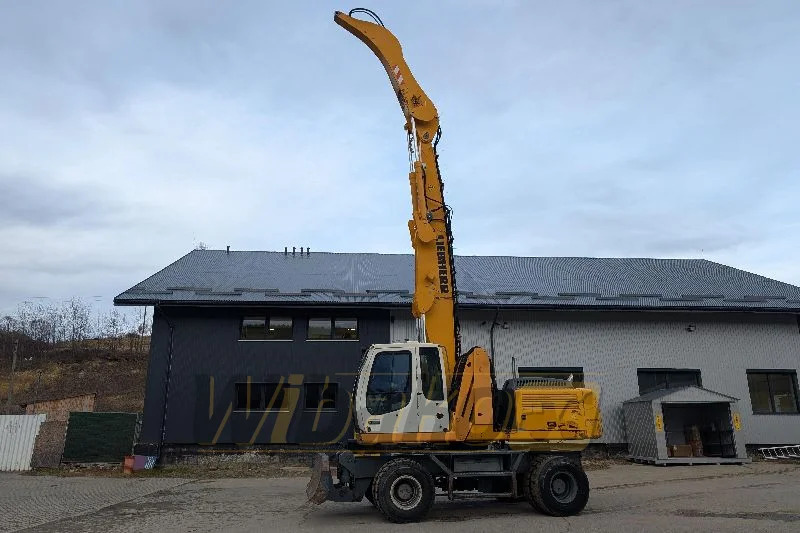 Liebherr A924C - Waste/ Industry handler: picture 3 Liebherr A924C - Waste/ Industry handler: picture 3