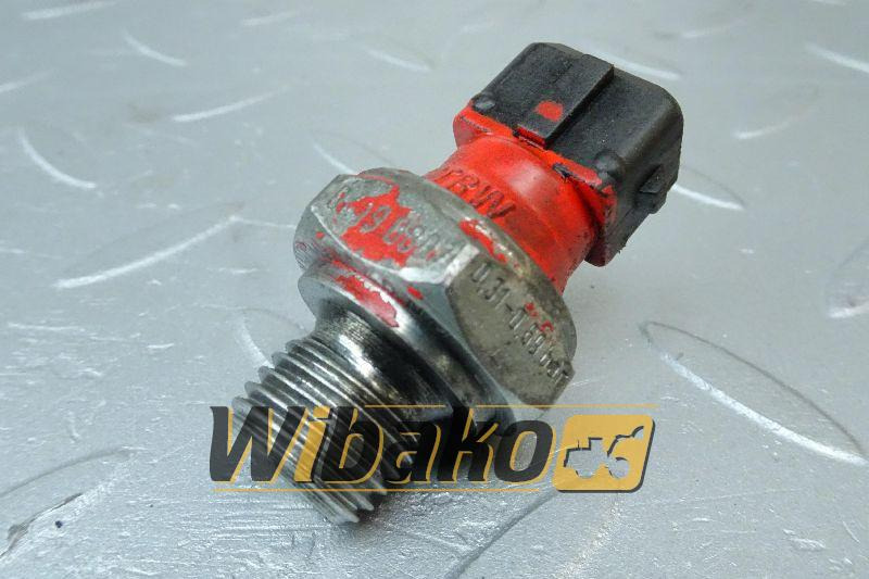 Pressure sensor Deutz 01182227 - Sensor for Construction machinery: picture 1 Pressure sensor Deutz 01182227 - Sensor for Construction machinery: picture 1