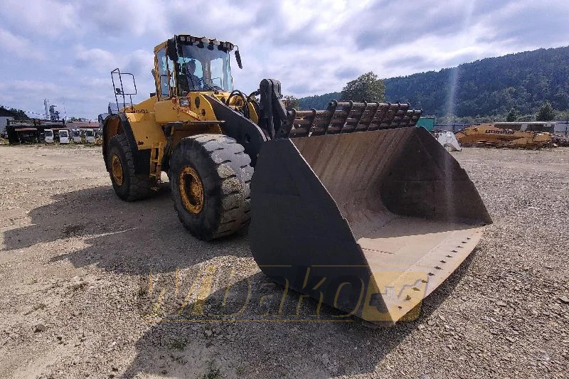 Volvo L220E - Wheel loader: picture 3 Volvo L220E - Wheel loader: picture 3
