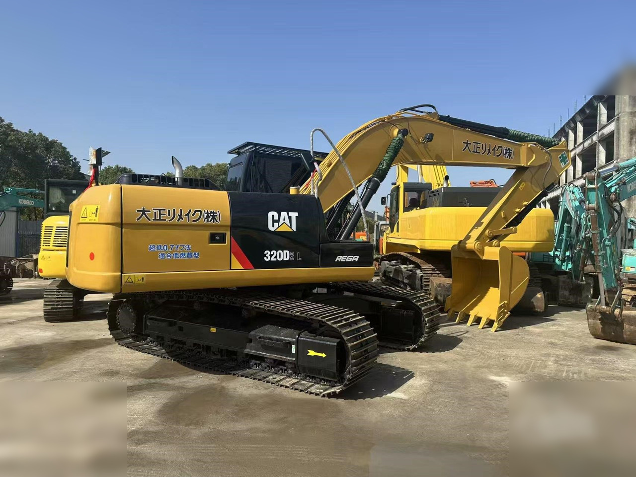 CATERPILLAR 320D2L - Crawler excavator: picture 1 CATERPILLAR 320D2L - Crawler excavator: picture 1