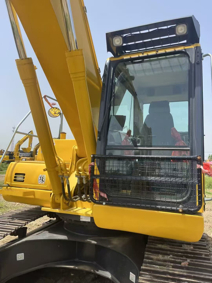 KOMATSU pc200 on lease KOMATSU pc200: picture 10
