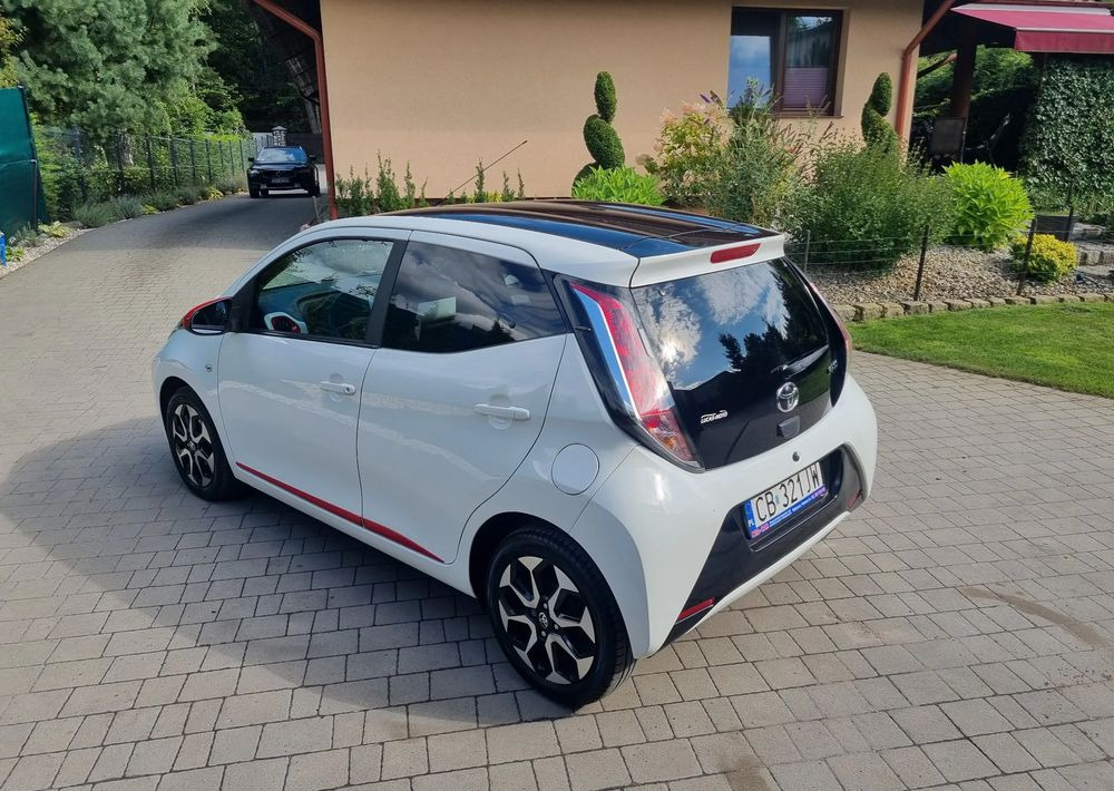 Toyota Aygo 1.0 VVT-i Sprint EU6 - Car: picture 5 Toyota Aygo 1.0 VVT-i Sprint EU6 - Car: picture 5