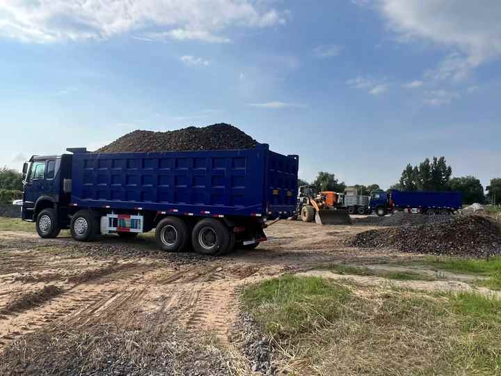 2024 90% New HOWO 8*4 Dump Truck HOWO 12-wheel Dump Truck in Excellent Condition Hot Sale - Tipper: picture 5 2024 90% New HOWO 8*4 Dump Truck HOWO 12-wheel Dump Truck in Excellent Condition Hot Sale - Tipper: picture 5