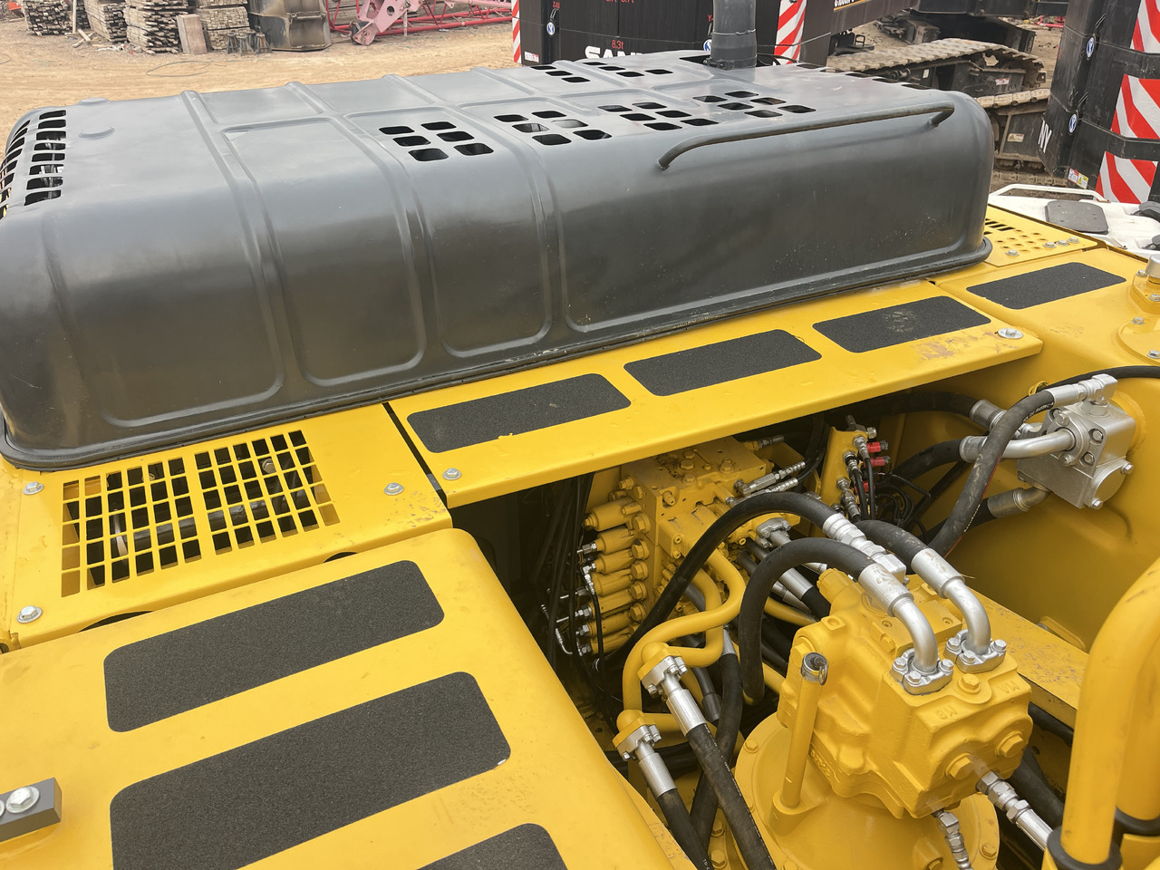 KOMATSU Crawler excavator Second-hand Excavator Komatsu PC 450-7for Sale-------Good Condition - Construction machinery: picture 3 KOMATSU Crawler excavator Second-hand Excavator Komatsu PC 450-7for Sale-------Good Condition - Construction machinery: picture 3