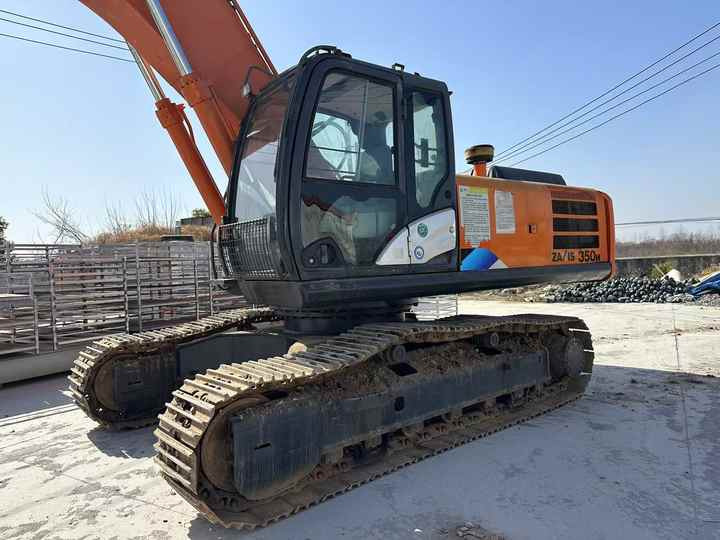 High Quality Hitachi ZX350H-5G Used Excavator with Excellent Performance and Less Time Used Hitachi ZX350 for Sale - Crawler excavator: picture 4 High Quality Hitachi ZX350H-5G Used Excavator with Excellent Performance and Less Time Used Hitachi ZX350 for Sale - Crawler excavator: picture 4