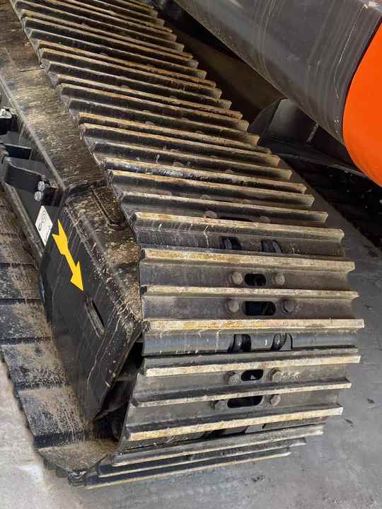 Crawler excavator Hitachi Brand Zx210 Crawler Excavator  21tons Digger for Sale  Used Hitachi Zx200 210 350 Excavator in Stock on Sale [ Copy ]: picture 6