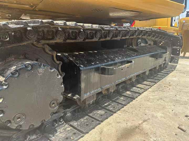 Crawler excavator Low Working Time CAT 312D2 Excavator Caterpillar Used 15ton Cat312D2 No Reviews yet [ Copy ]: picture 6