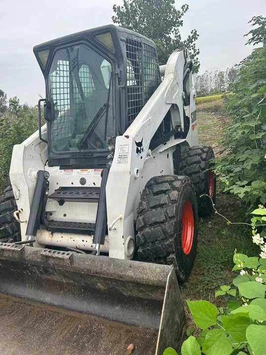 Skid steer loader Second Hand   BOBCAT S300 Skid-steer Loader with Very Good Performance Is for Sale at a Low Price: picture 6