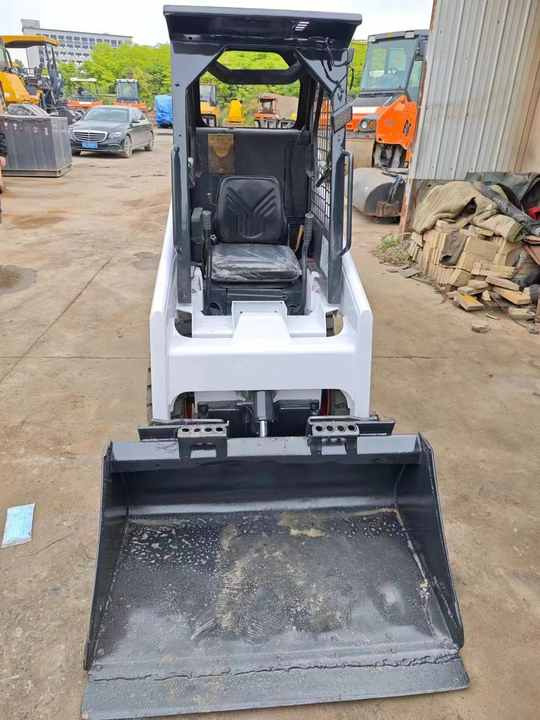 Second Hand Bobcat S70 Skid Steer Loader on Stock Excellent Performance Bobcat S70 S160 S300 330 Skid Steer for Sale - Skid steer loader: picture 3 Second Hand Bobcat S70 Skid Steer Loader on Stock Excellent Performance Bobcat S70 S160 S300 330 Skid Steer for Sale - Skid steer loader: picture 3