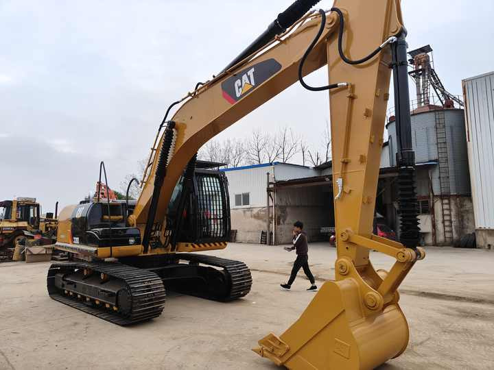 Second Hand Excavator 330D Used Low Price Caterpillar CAT 312D 315D 320D 325D in Good Condition - Crawler excavator: picture 2 Second Hand Excavator 330D Used Low Price Caterpillar CAT 312D 315D 320D 325D in Good Condition - Crawler excavator: picture 2