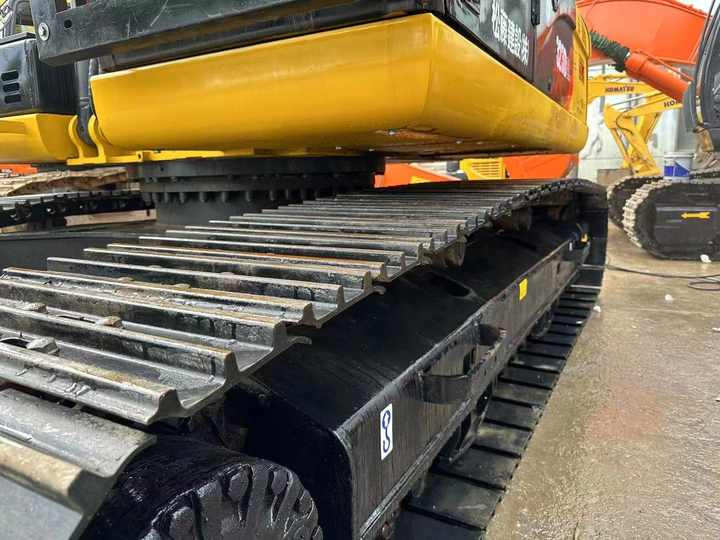 Used Caterpillar 323d Excavator for Sale Original Caterpillar 320 330 323 336d Excavator on Sale - Crawler excavator: picture 3 Used Caterpillar 323d Excavator for Sale Original Caterpillar 320 330 323 336d Excavator on Sale - Crawler excavator: picture 3