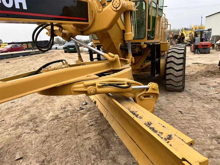Used Caterpillar CAT 140H Land Road Motor Grader CAT140 CAT140H Used Grader Cheap Price for Sale - Grader: picture 5 Used Caterpillar CAT 140H Land Road Motor Grader CAT140 CAT140H Used Grader Cheap Price for Sale - Grader: picture 5