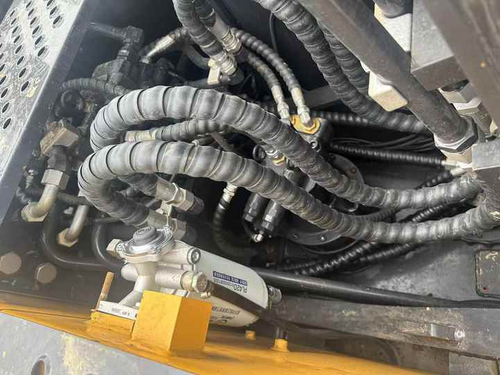 Used Original Volvo EC140 Excavator on Sale - Crawler excavator: picture 2 Used Original Volvo EC140 Excavator on Sale - Crawler excavator: picture 2