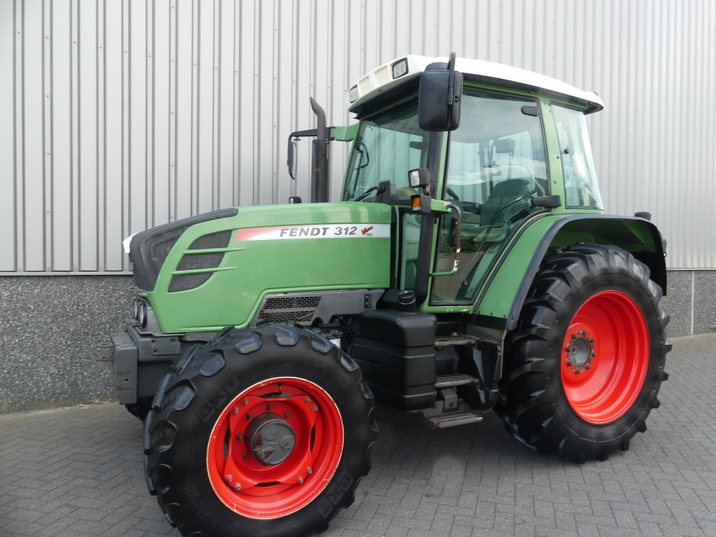 FENDT 312 Vario - Farm tractor: picture 1 FENDT 312 Vario - Farm tractor: picture 1
