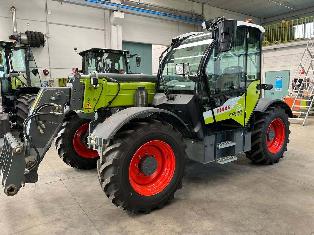 Claas Scorpion 1033 - Agricultural machinery: picture 1 Claas Scorpion 1033 - Agricultural machinery: picture 1