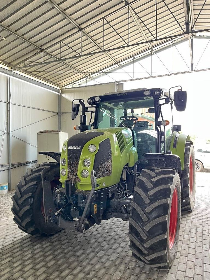 Claas Arion 440 - Farm tractor: picture 1 Claas Arion 440 - Farm tractor: picture 1