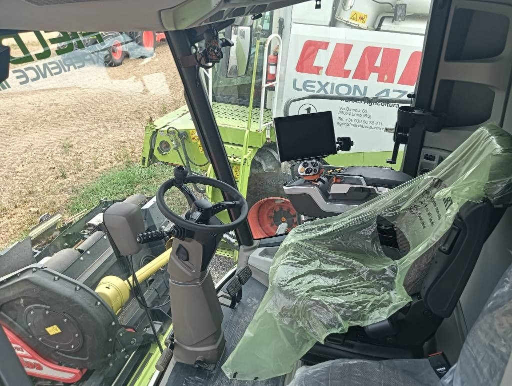 Combine harvester Claas TRION 750: picture 12