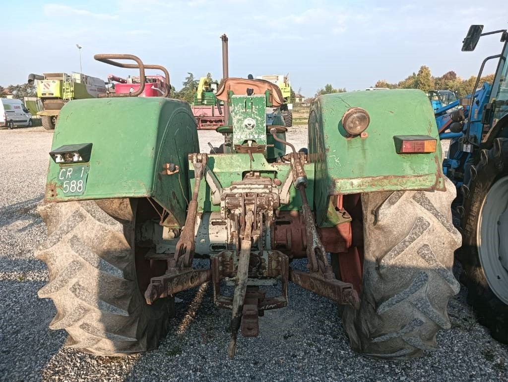 Farm tractor Deutz 8006: picture 6