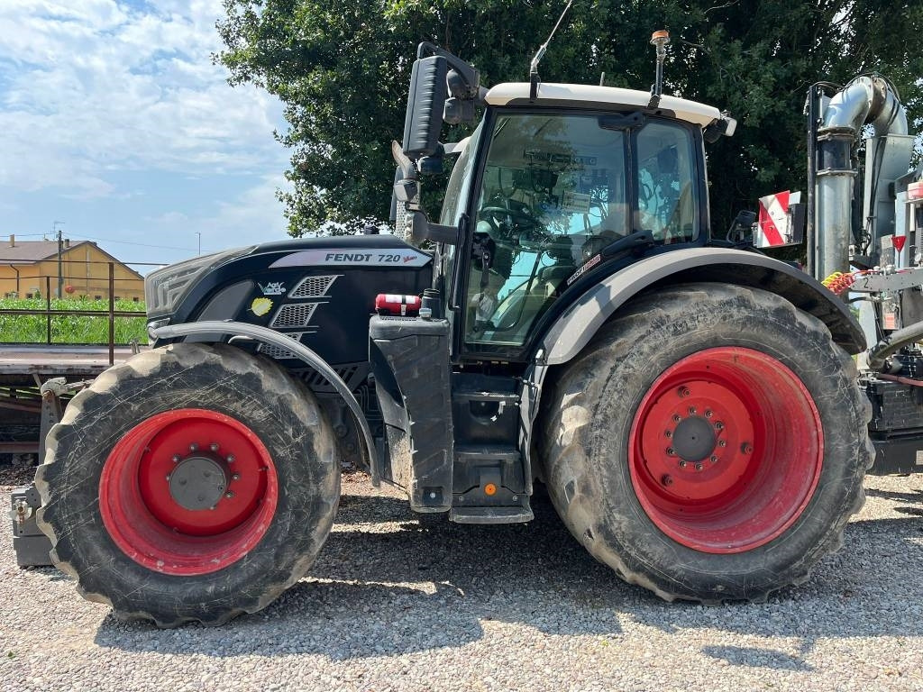 Fendt 720 - Farm tractor: picture 2 Fendt 720 - Farm tractor: picture 2
