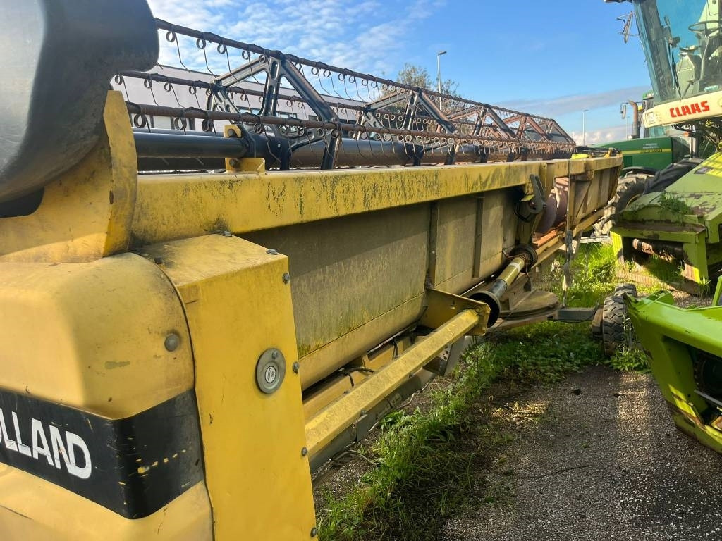 New Holland Tipo 30 on lease New Holland Tipo 30: picture 8 New Holland Tipo 30 on lease New Holland Tipo 30: picture 8