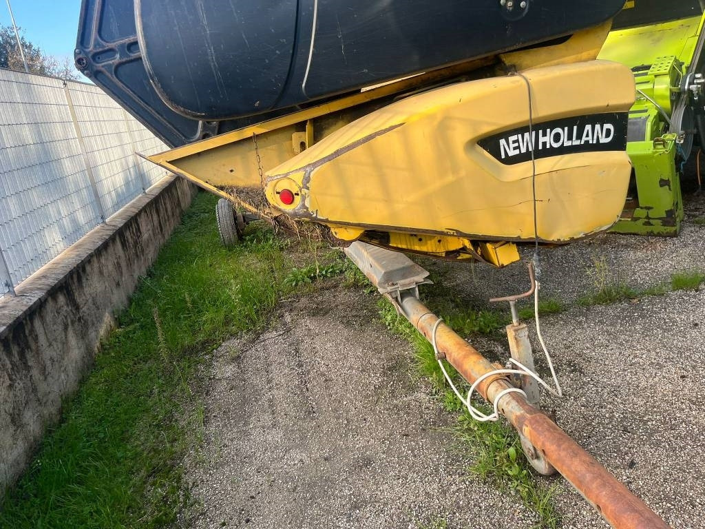 New Holland Tipo 30 on lease New Holland Tipo 30: picture 7 New Holland Tipo 30 on lease New Holland Tipo 30: picture 7