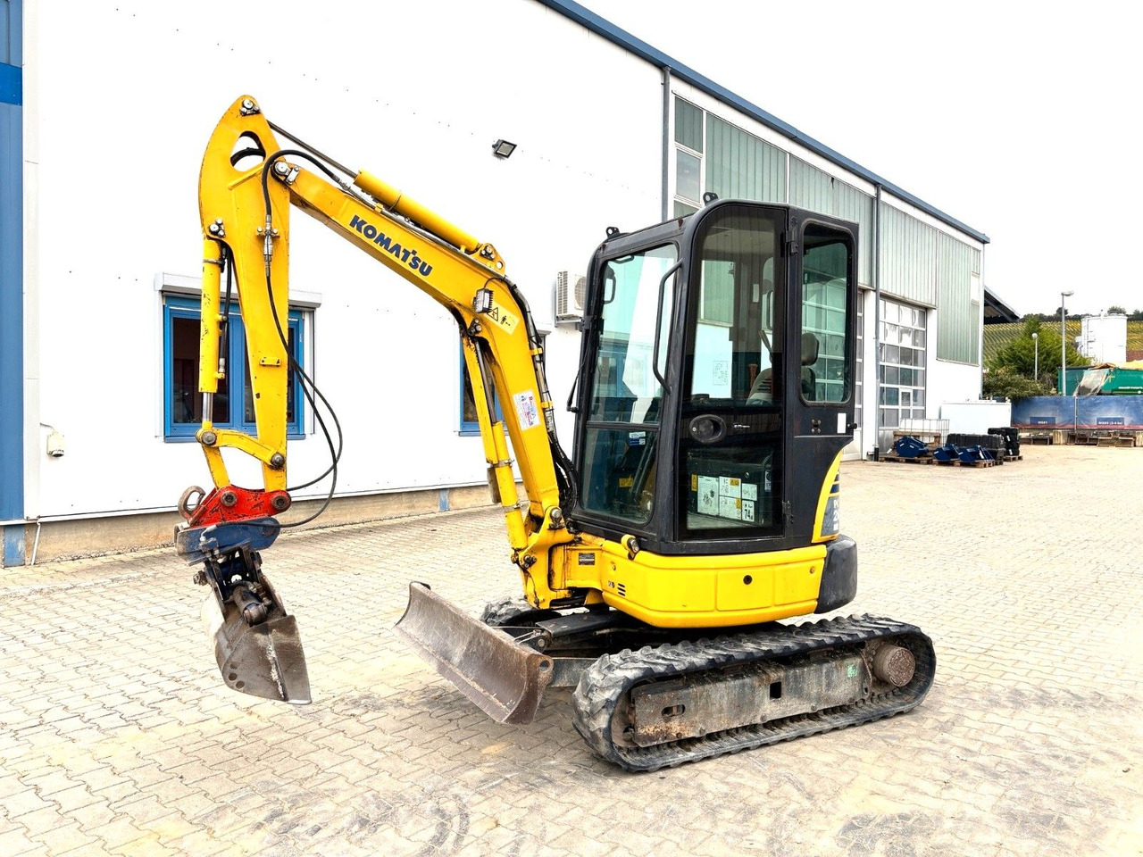 Komatsu PC26MR-3 - Mini excavator: picture 1 Komatsu PC26MR-3 - Mini excavator: picture 1