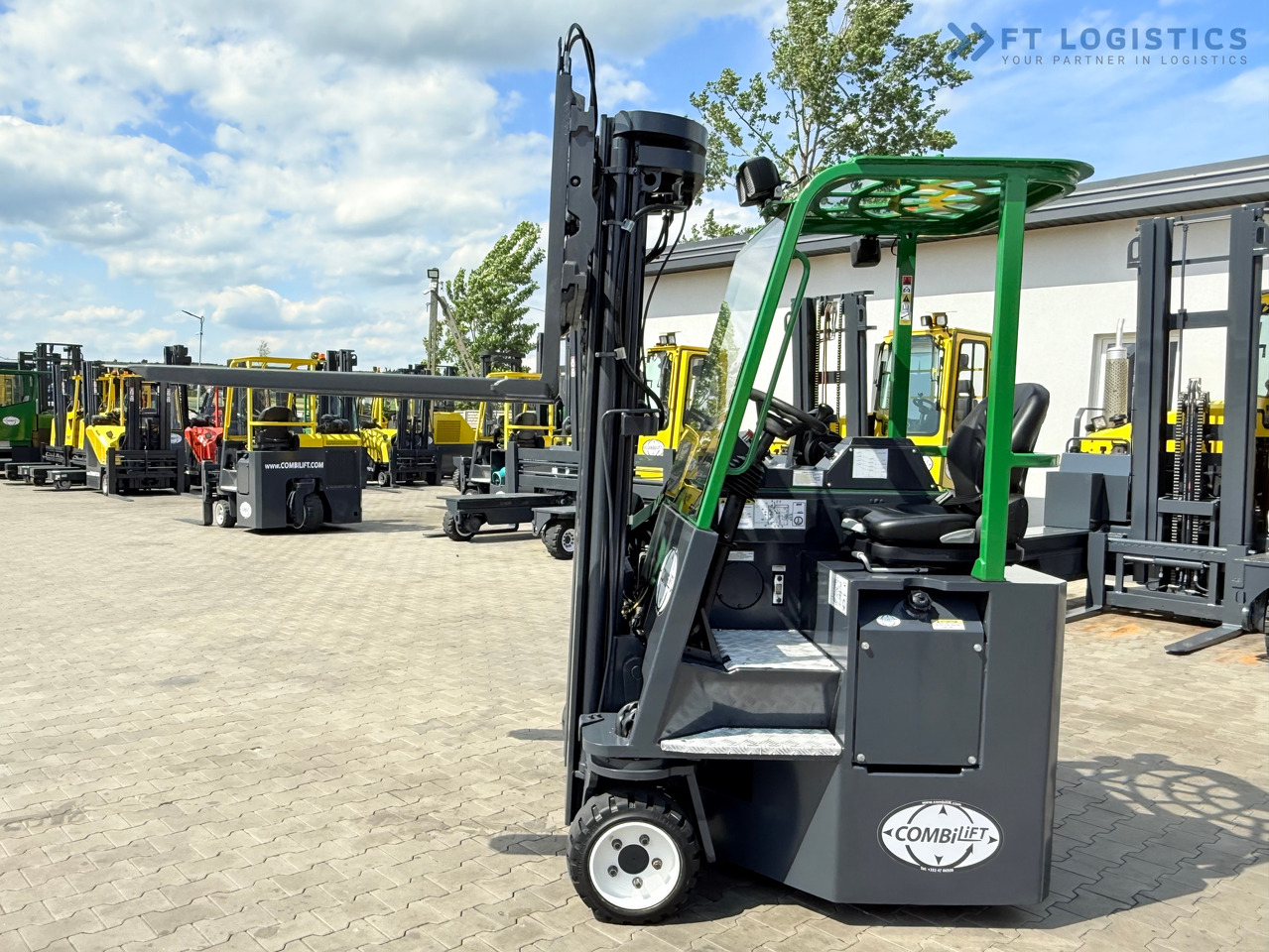 New 4-way reach truck COMBILIFT CB2500 / DIESEL / EXTENDABLE FORKS / TRIPLEX / 5500MM / FREE LIFT / SIDE SHIFT / FORK POSITIONER / LIKE NEW: picture 25