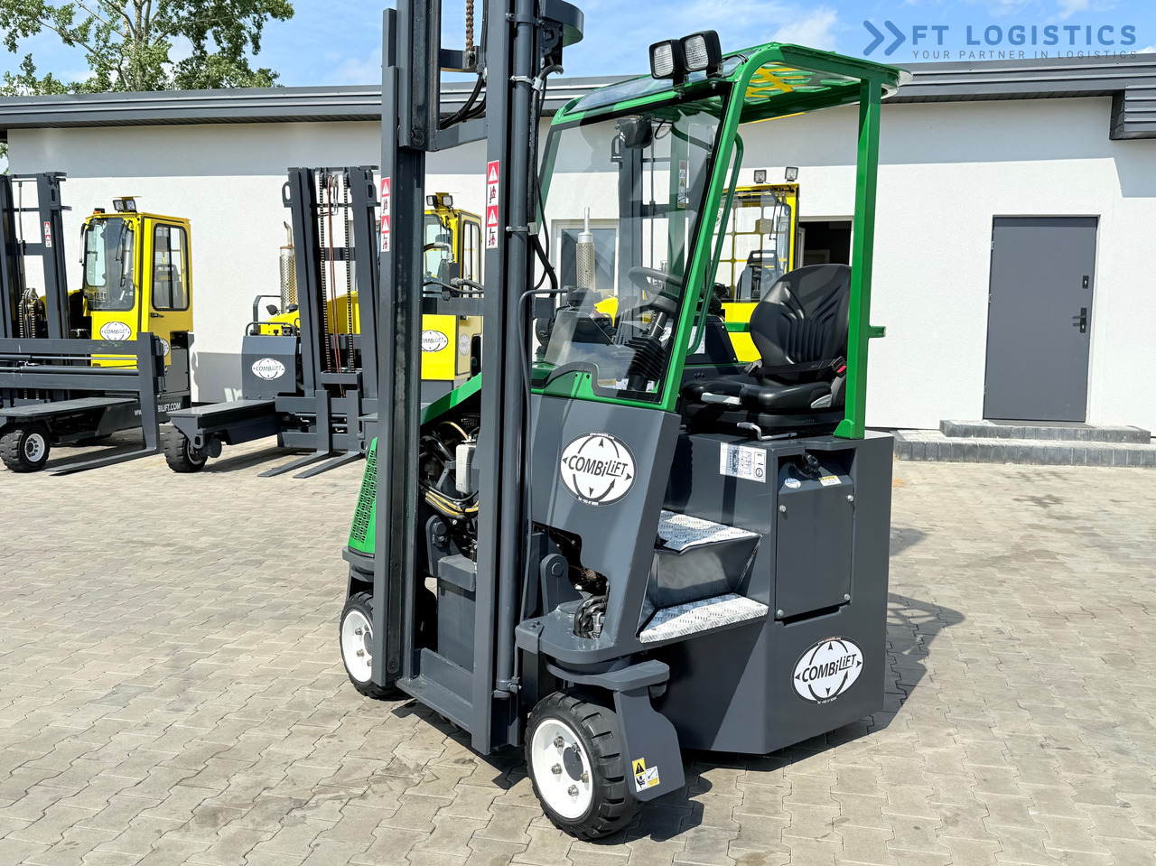 New 4-way reach truck COMBILIFT CB2500 / DIESEL / EXTENDABLE FORKS / TRIPLEX / 5500MM / FREE LIFT / SIDE SHIFT / FORK POSITIONER / LIKE NEW: picture 36