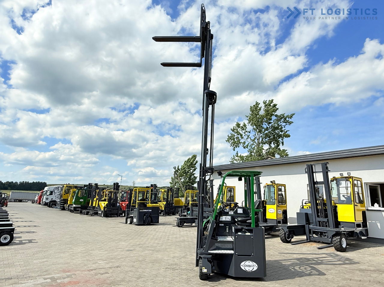 New 4-way reach truck COMBILIFT CB2500 / DIESEL / EXTENDABLE FORKS / TRIPLEX / 5500MM / FREE LIFT / SIDE SHIFT / FORK POSITIONER / LIKE NEW: picture 34